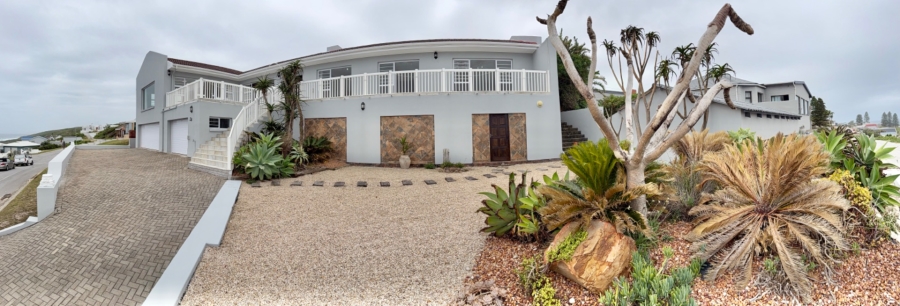 5 Bedroom Property for Sale in Seaview Eastern Cape